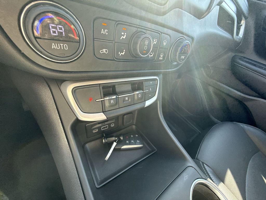 Certified 2024 GMC Terrain SLT w/ Tech Package image 22
