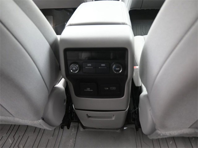 Used 2020 GMC Acadia SLE w/ Driver Convenience Package image 24