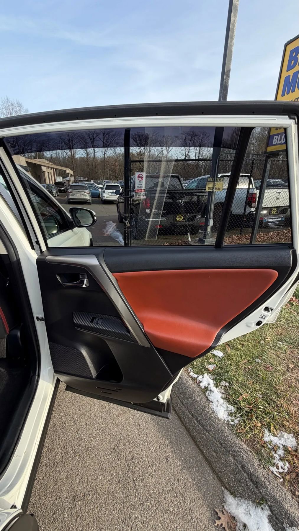 Used 2015 Toyota RAV4 Limited image 15