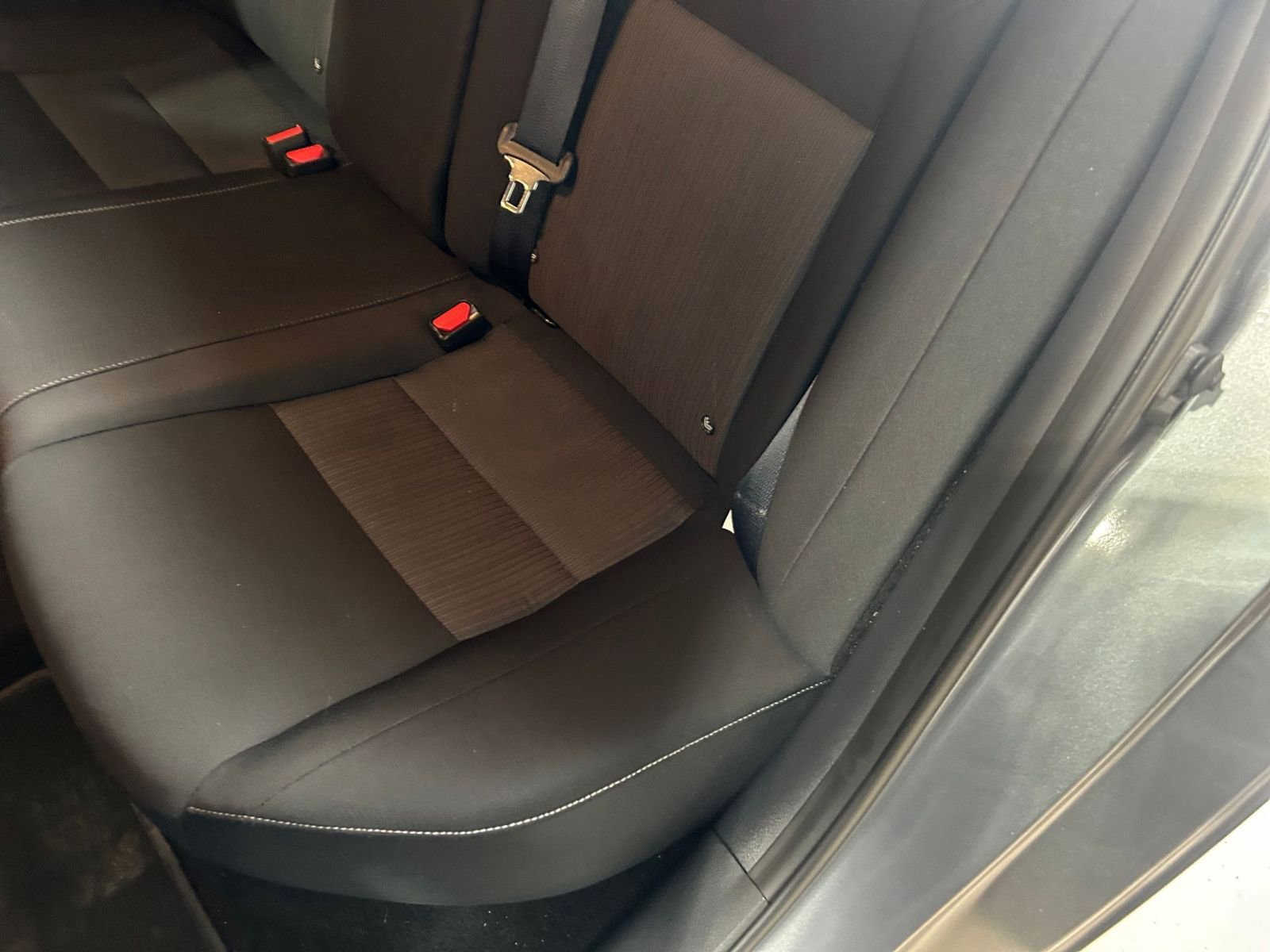 Used 2025 Nissan Sentra SV image 35