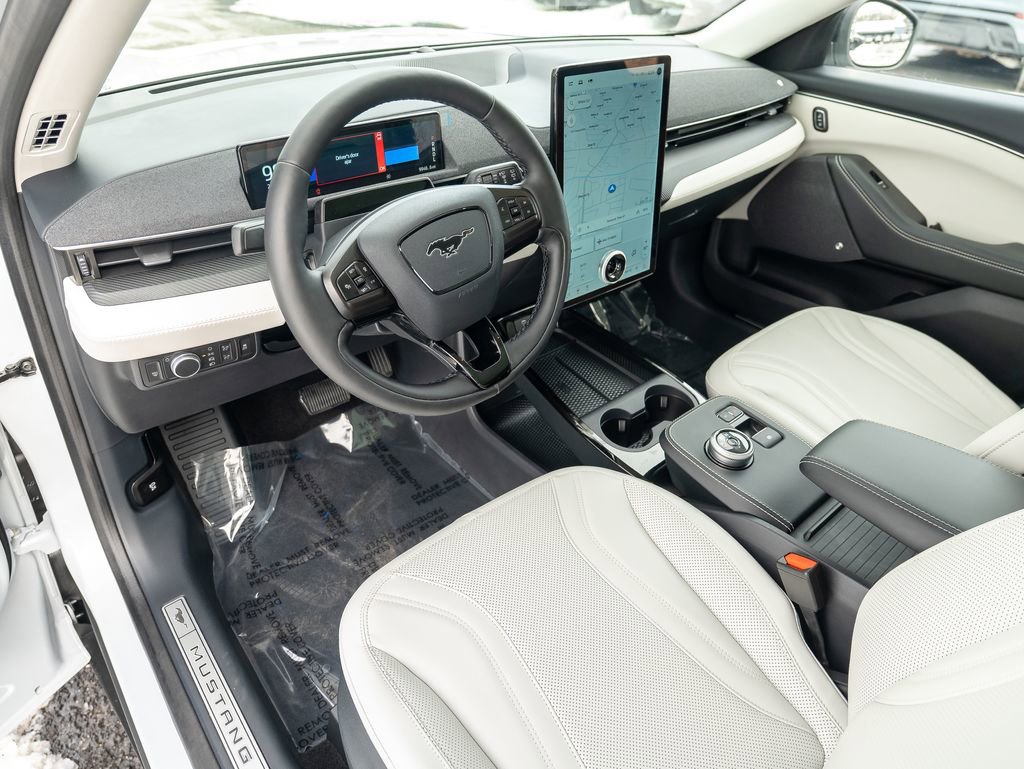 Used 2021 Ford Mustang Mach-E Premium image 11