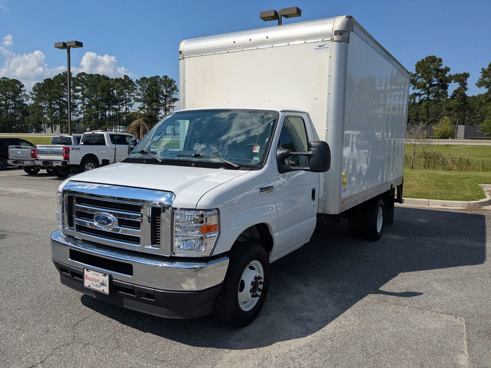 Certified 2024 Ford E-350 and Econoline 350 Super Duty w/ Power Windows & Locks Group image 9