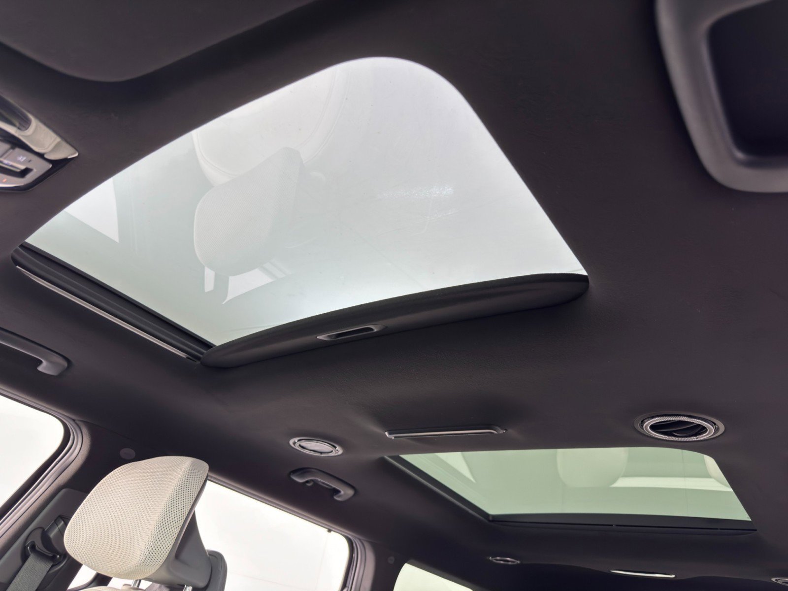 Used 2024 Kia EV9 GT-Line image 12