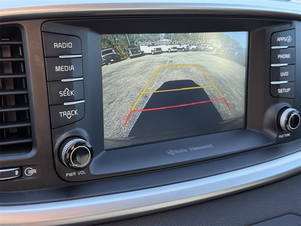 Used 2017 Kia Sorento LX w/ LX Convenience Package image 23