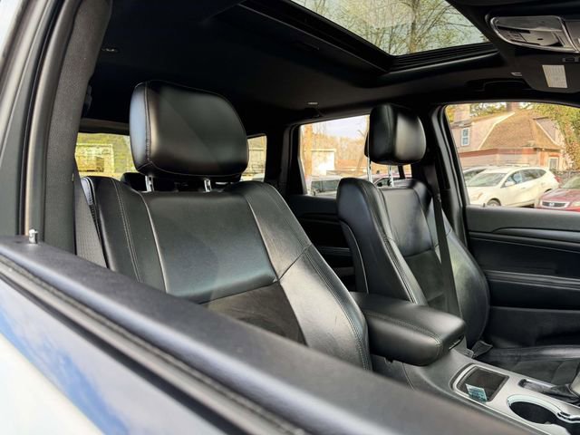 Used 2017 Jeep Grand Cherokee Altitude AWD/4WD image 11
