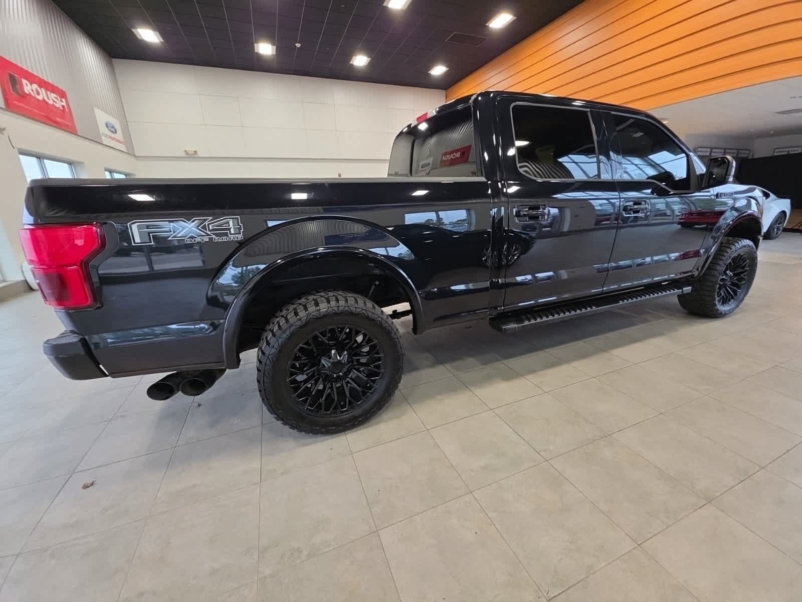 Used 2020 Ford F150 Lariat w/ Equipment Group 502A Luxury AWD/4WD image 8