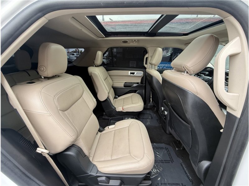 Used 2020 Ford Explorer Limited w/ Class III Trailer Tow Package image 31