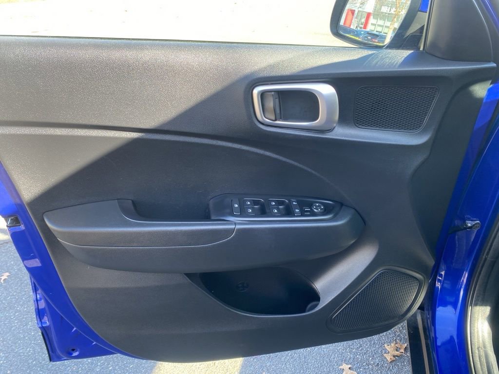 Used 2024 Hyundai Venue SEL image 10