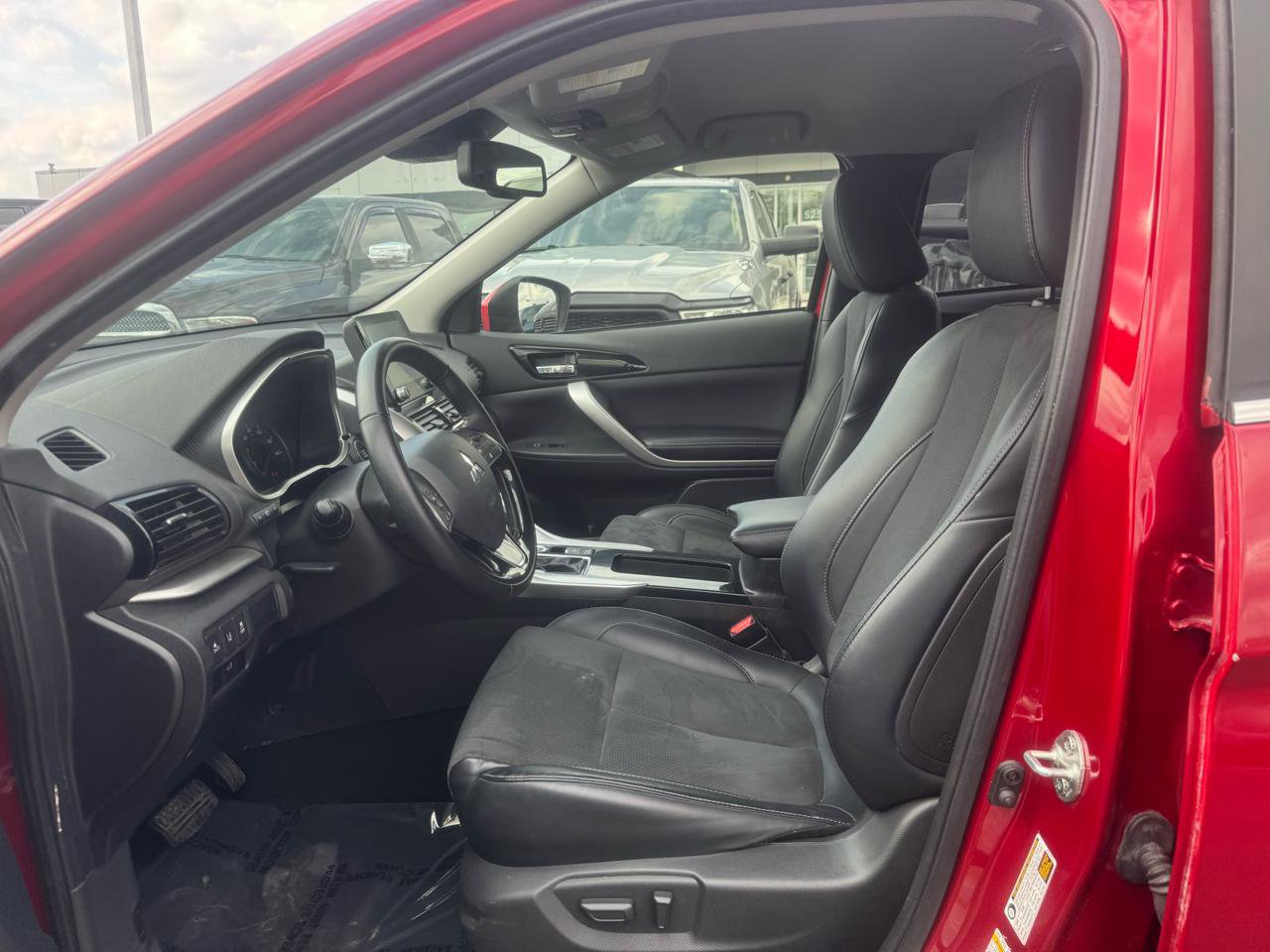 Used 2024 Mitsubishi Eclipse Cross SE image 16