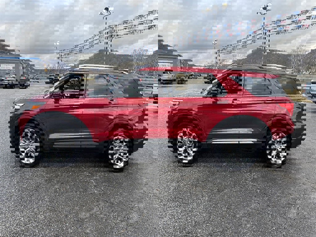 Used 2021 Ford Explorer Platinum w/ Equipment Group 601A image 8