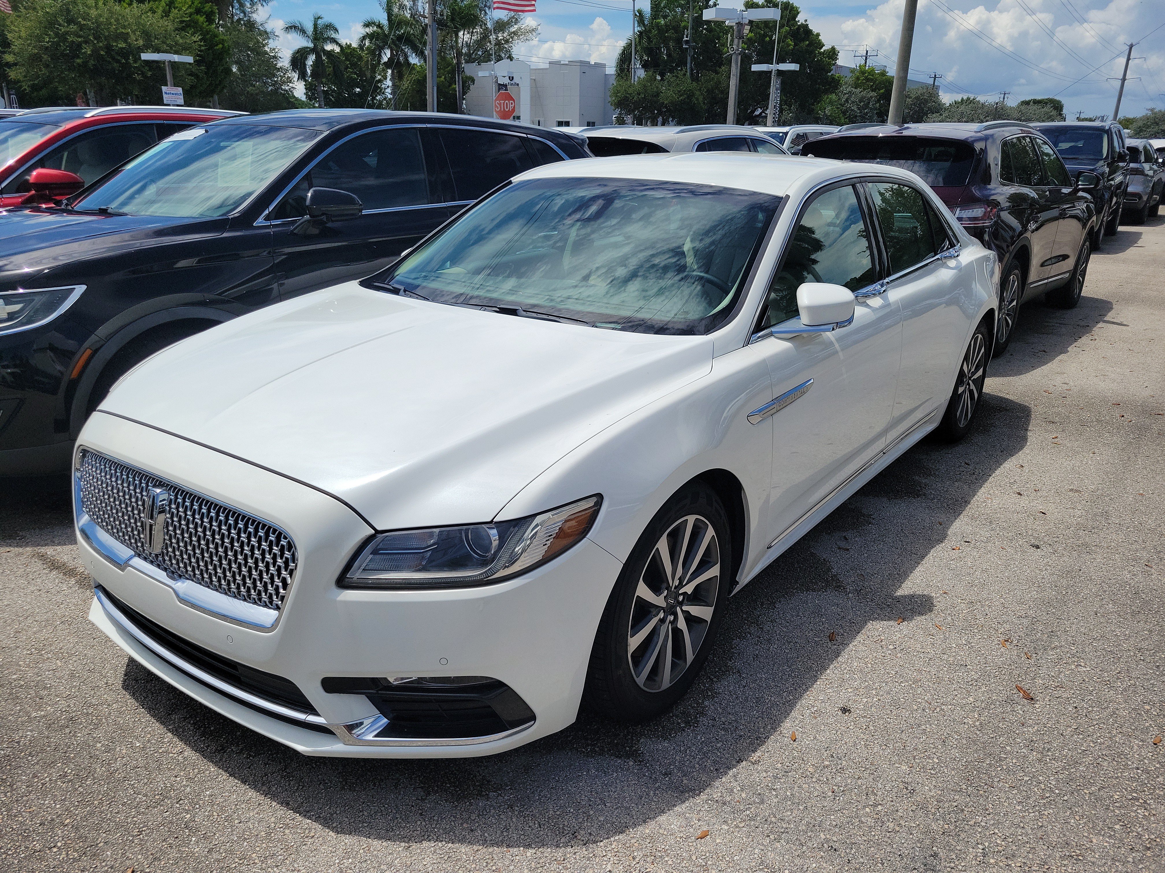 Used 2020 Lincoln Continental FWD image 14