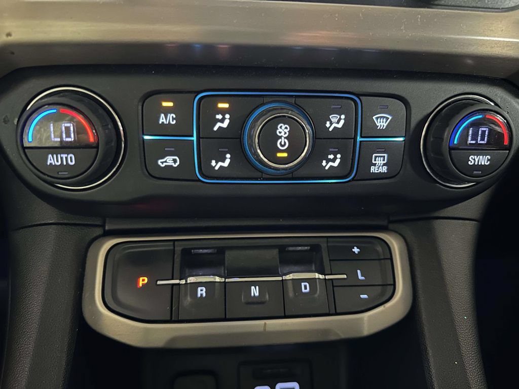 Used 2022 GMC Acadia Denali w/ Denali Technology Package AWD/4WD image 30