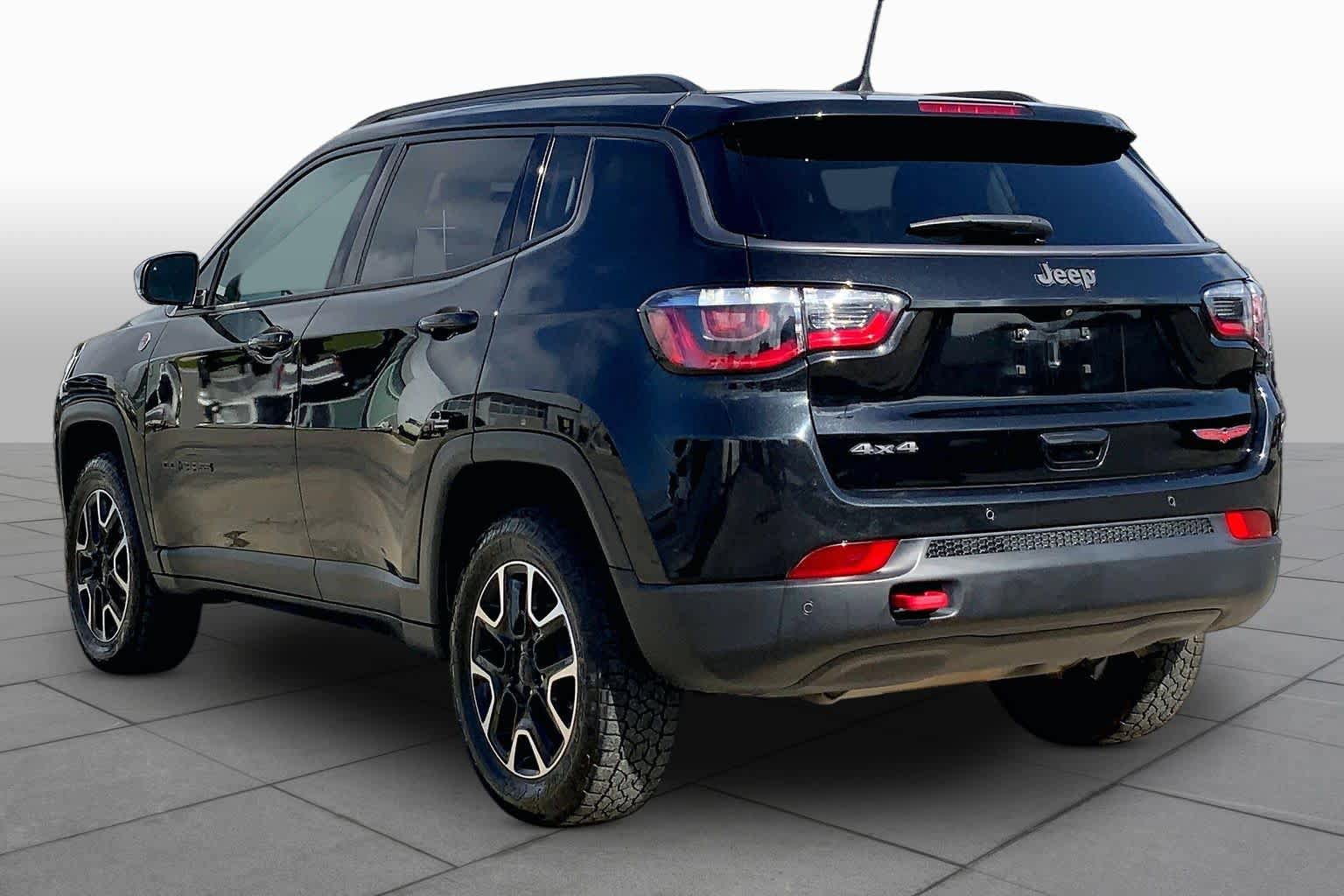 Used 2021 Jeep Compass Trailhawk AWD/4WD image 12