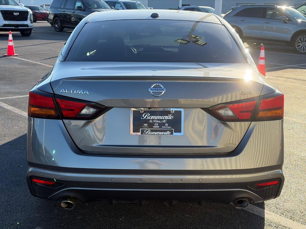Used 2021 Nissan Altima 2.5 SR FWD image 6