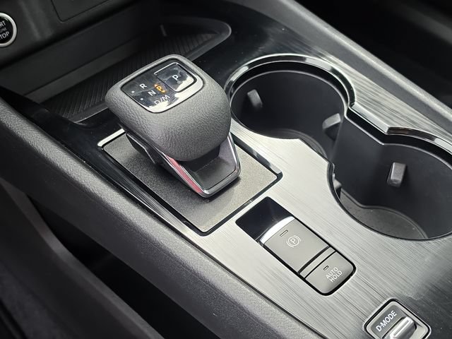 Certified 2022 Nissan Rogue SV FWD image 25