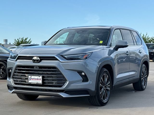 Used 2025 Toyota Grand Highlander AWD Hybrid image 3