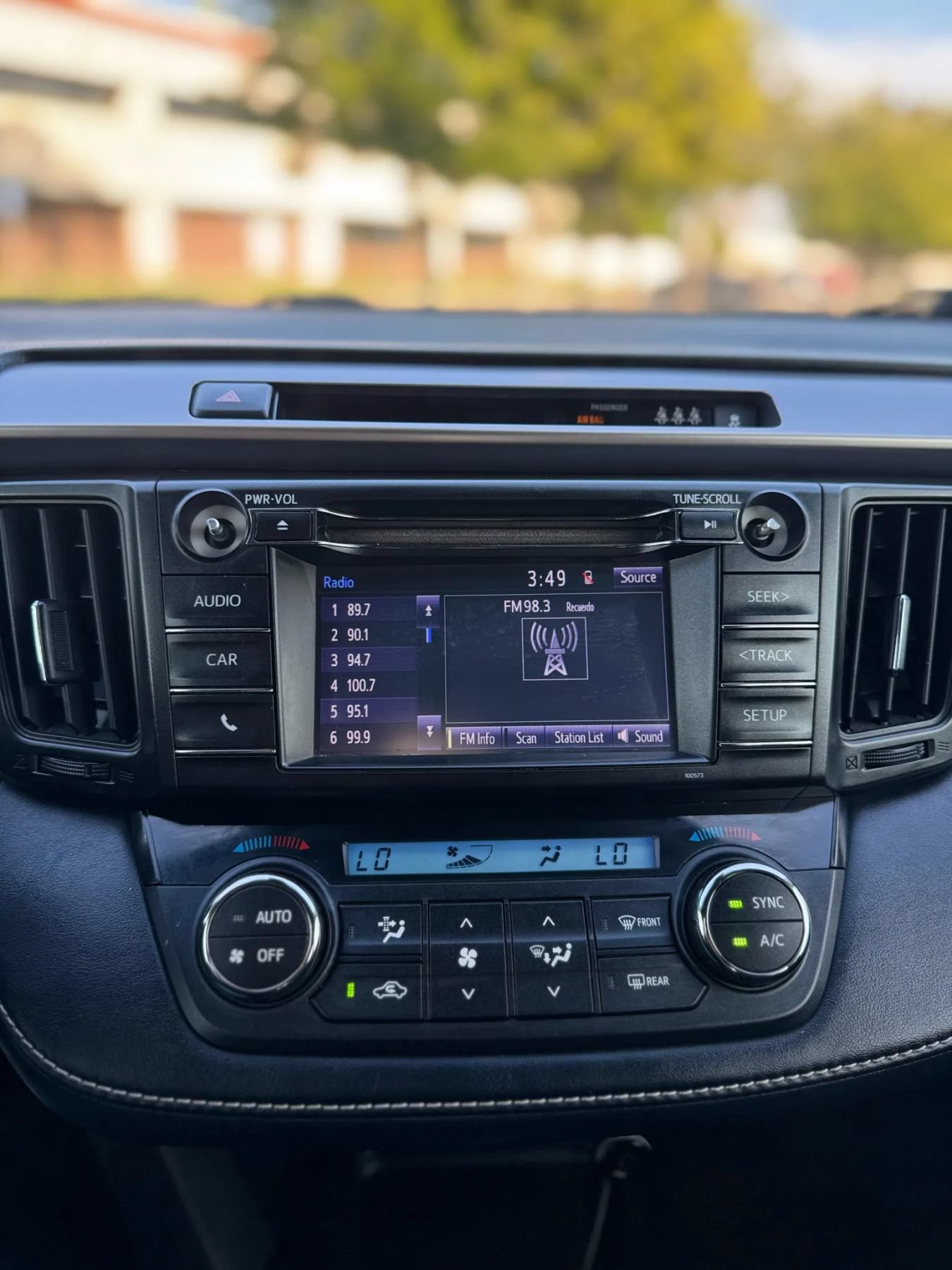 Used 2018 Toyota RAV4 XLE w/ Carpet Mat Package FWD image 52