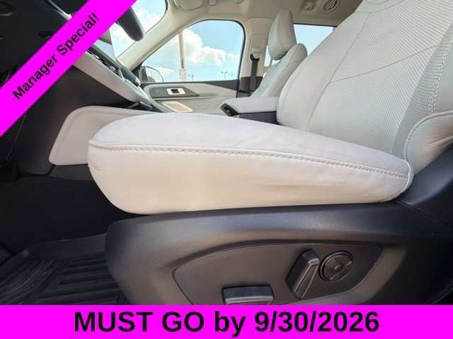 Used 2025 Ford Explorer Platinum w/ LUX Leather Package AWD/4WD image 36