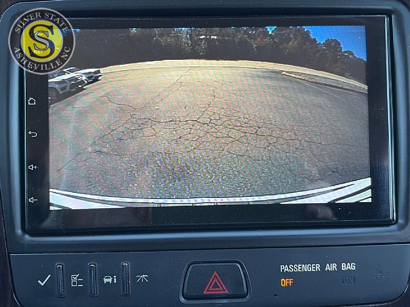 Used 2017 Chevrolet Traverse LT FWD image 32