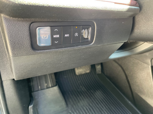 Used 2026 Chevrolet Traverse Z71 w/ LPO, Floor Liner Package AWD/4WD image 29