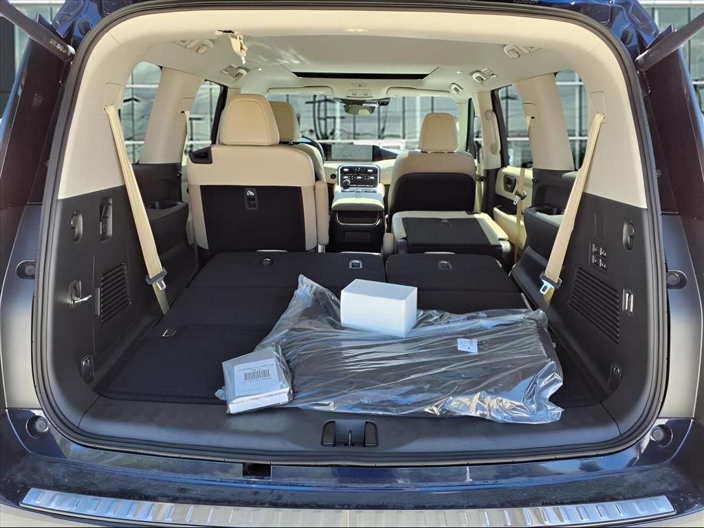 New 2025 Nissan Armada Platinum image 7