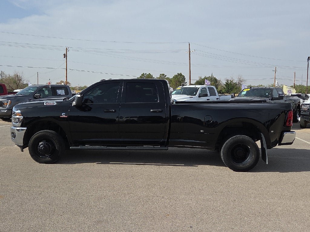 Used 2025 RAM 3500 Tradesman AWD/4WD image 2