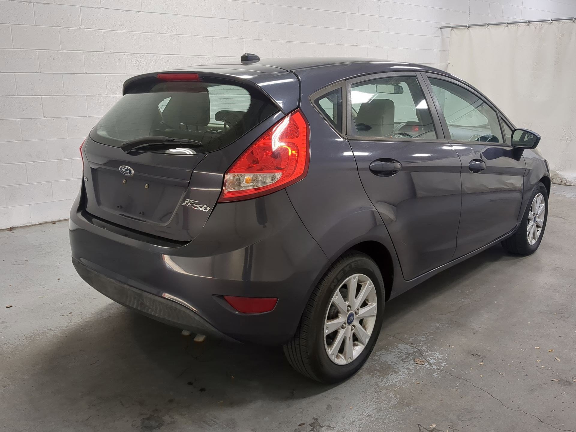 Used 2012 Ford Fiesta SE image 3