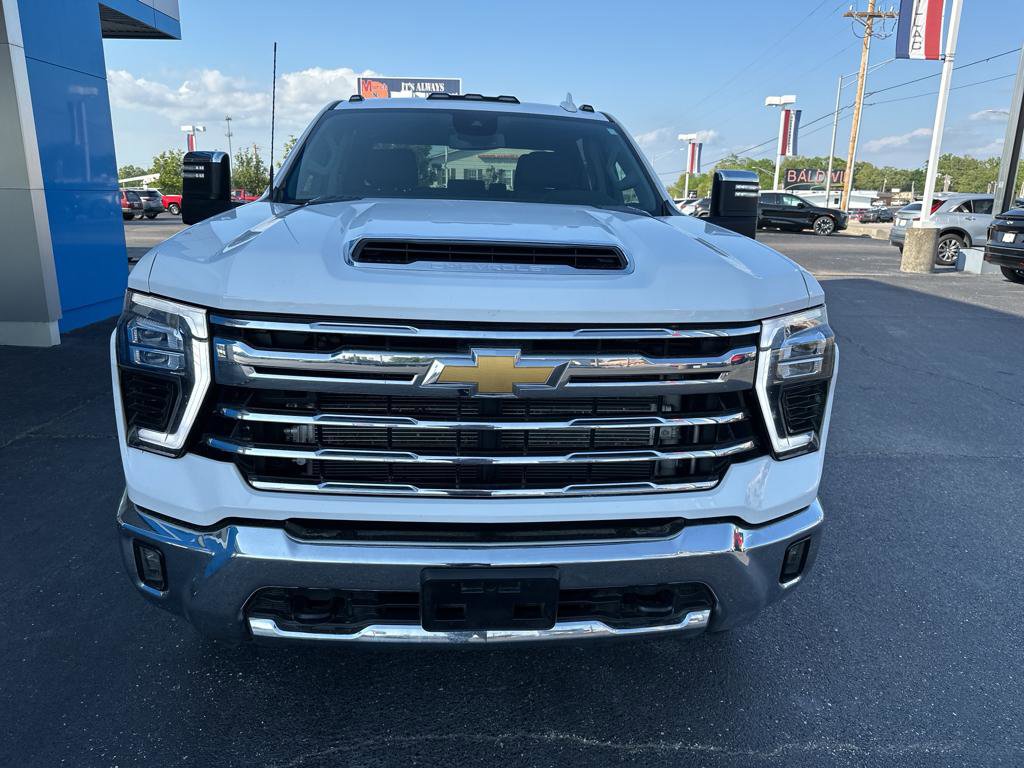 Used 2024 Chevrolet Silverado 3500 LTZ w/ LTZ Convenience Package image 2