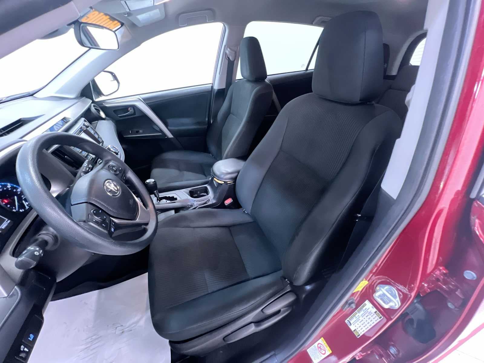 Used 2018 Toyota RAV4 LE w/ All Weather Liner Package FWD image 14