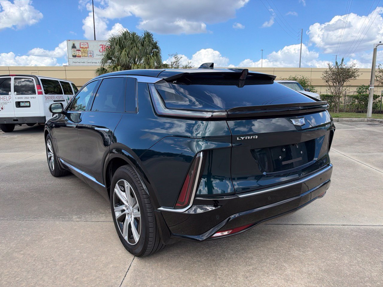Used 2024 Cadillac Lyriq Tech RWD image 3