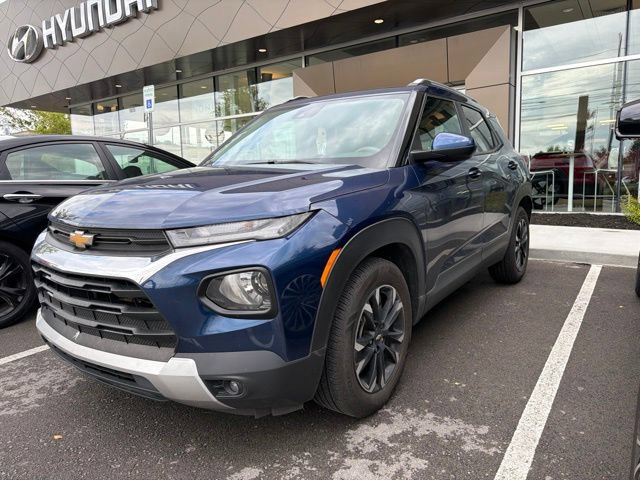 Used 2022 Chevrolet TrailBlazer LT FWD image 1