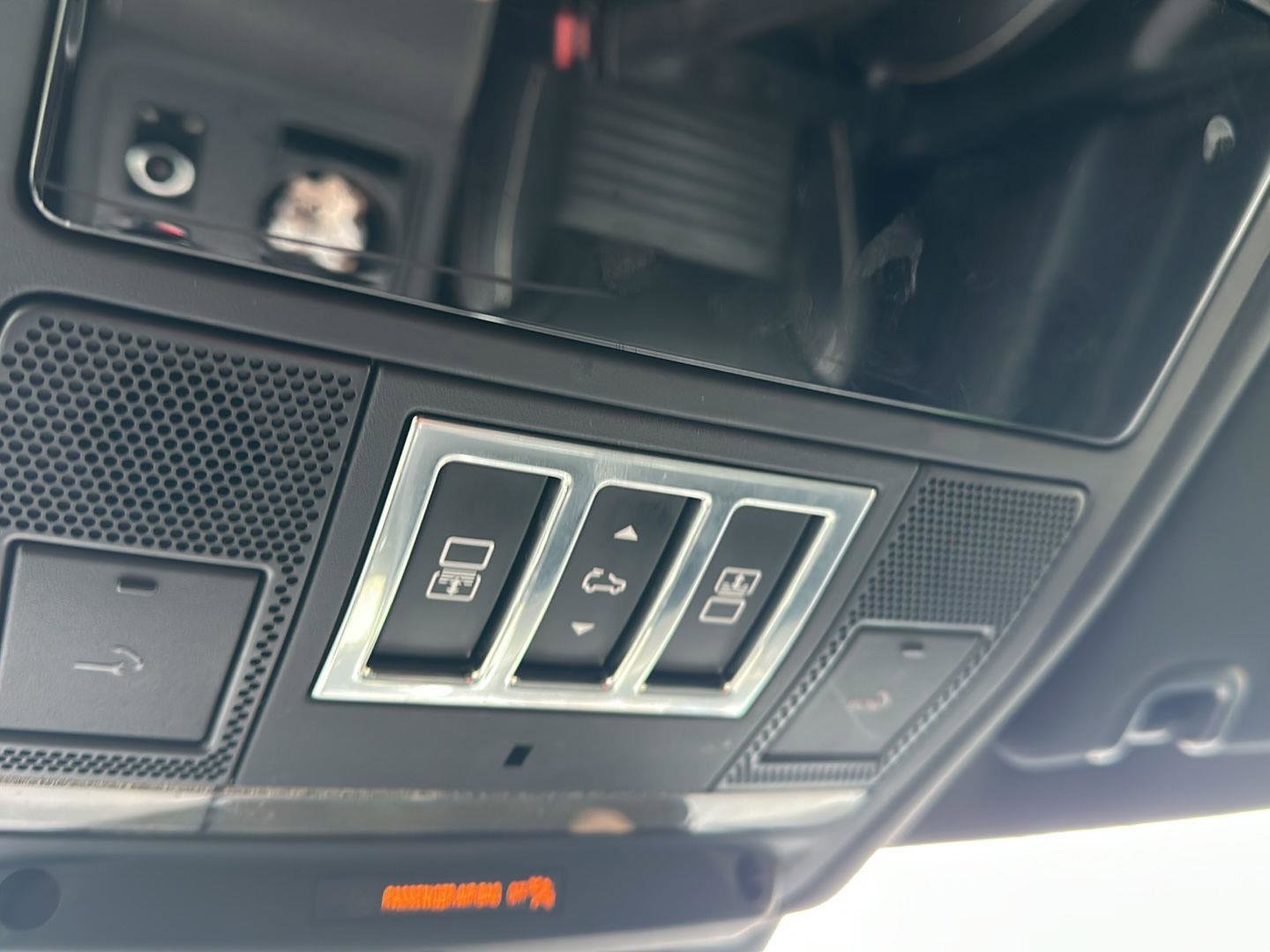 Used 2021 Land Rover Discovery HSE R-Dynamic image 16