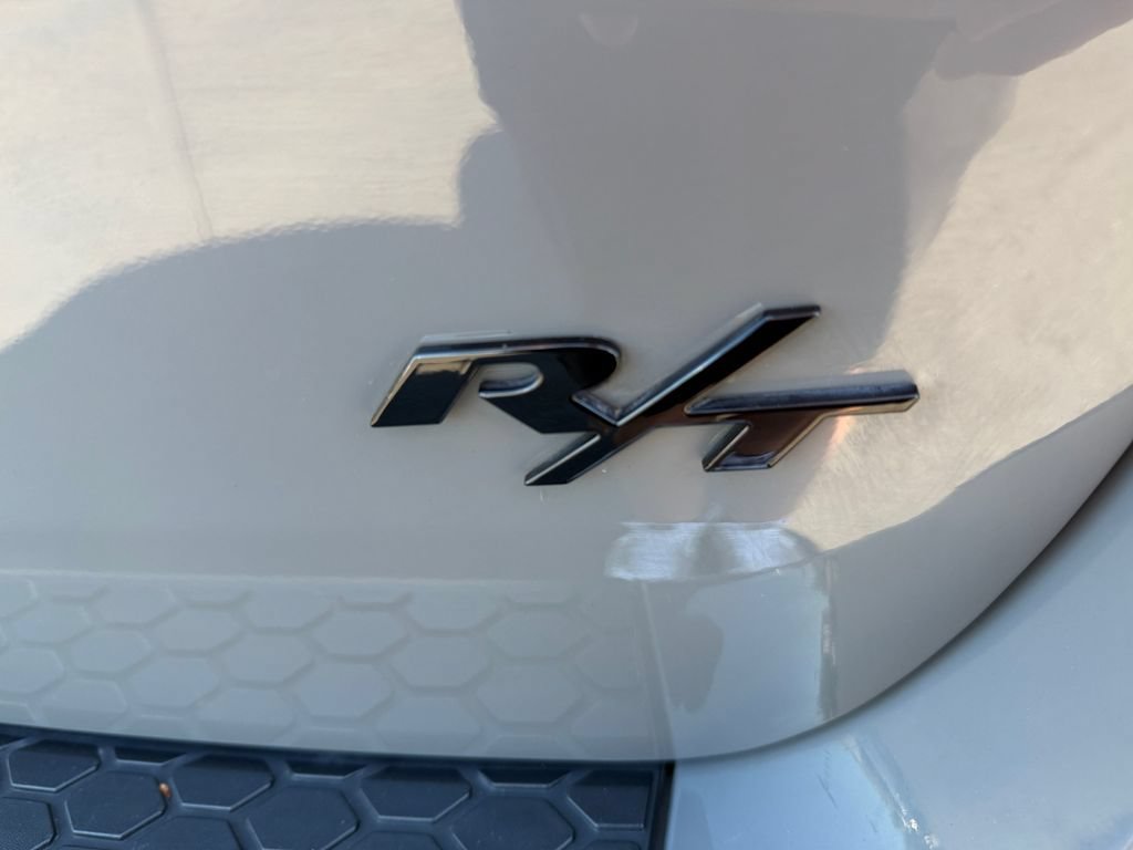 Used 2022 Dodge Durango R/T w/ Tow 'N Go Package AWD/4WD image 33