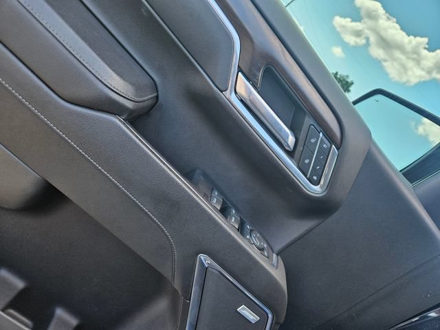 Used 2023 GMC Sierra 1500 SLT w/ SLT Premium Plus Package AWD/4WD image 11