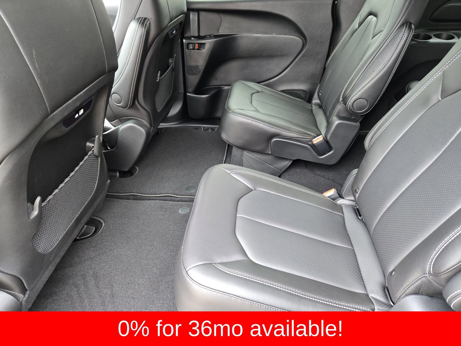 New 2026 Chrysler Pacifica Select AWD/4WD image 29