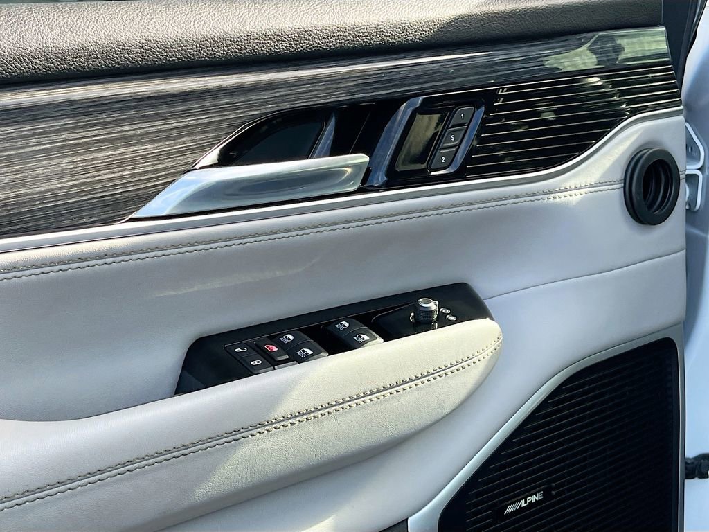 Used 2022 Jeep Wagoneer Series II image 18