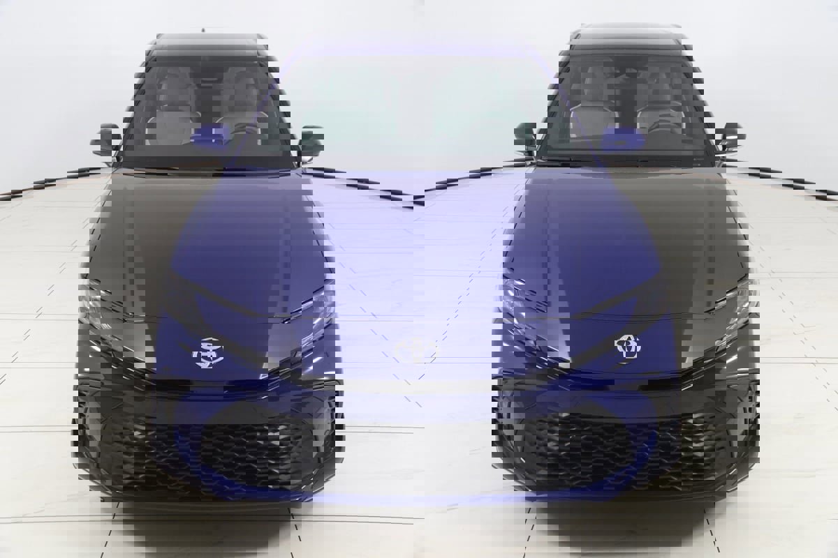 Used 2025 Toyota Camry SE image 50