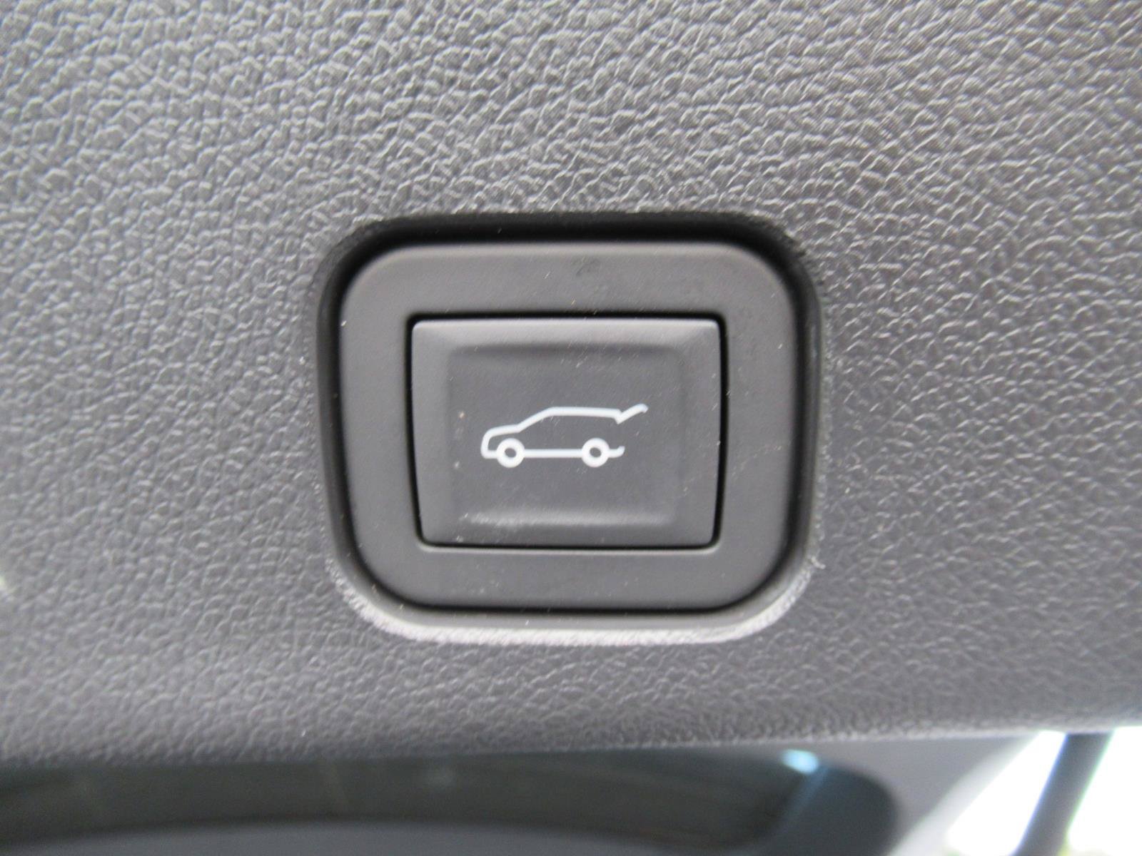 Used 2024 Chevrolet Traverse LT w/ Enhanced Driving Package FWD image 40
