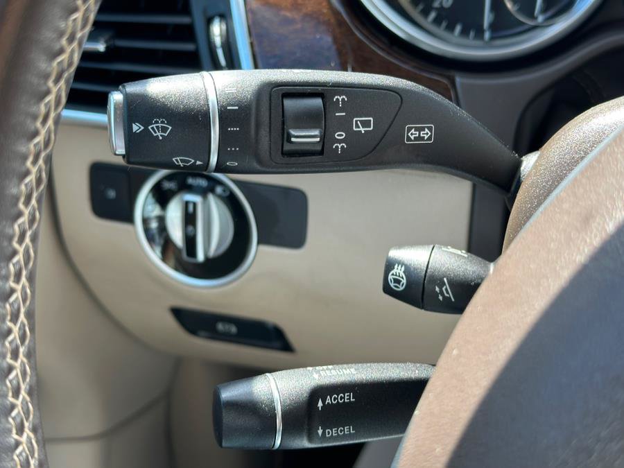 Used 2012 Mercedes-Benz ML 350 4MATIC image 36