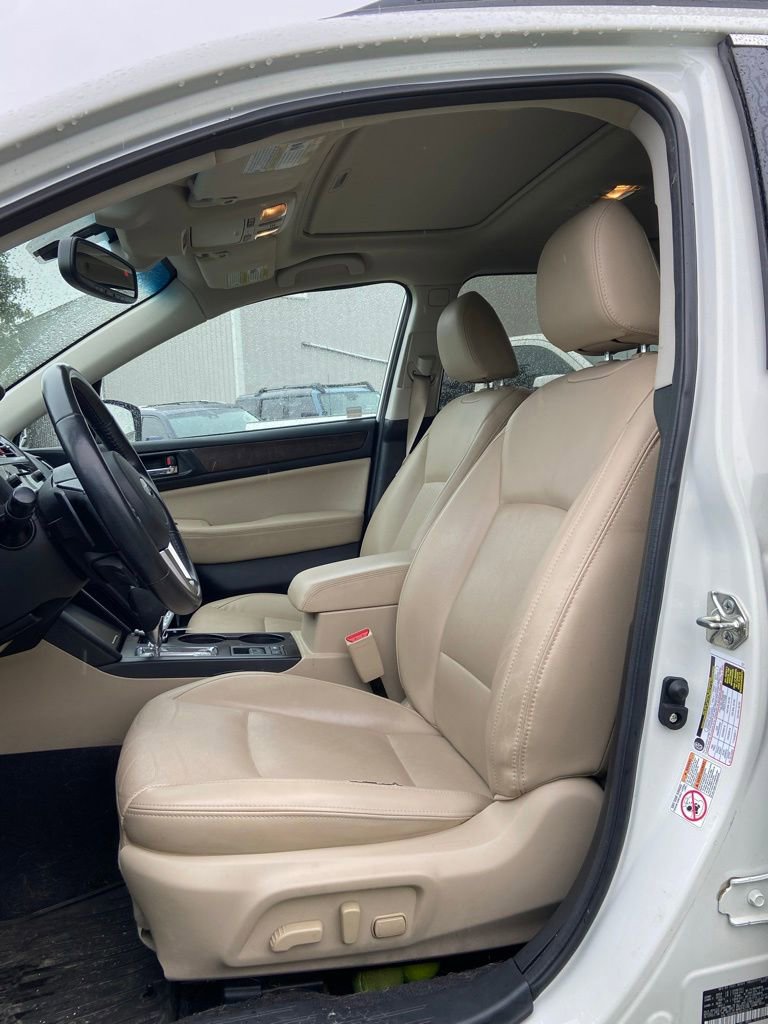 Used 2016 Subaru Outback 3.6R Limited AWD/4WD image 11