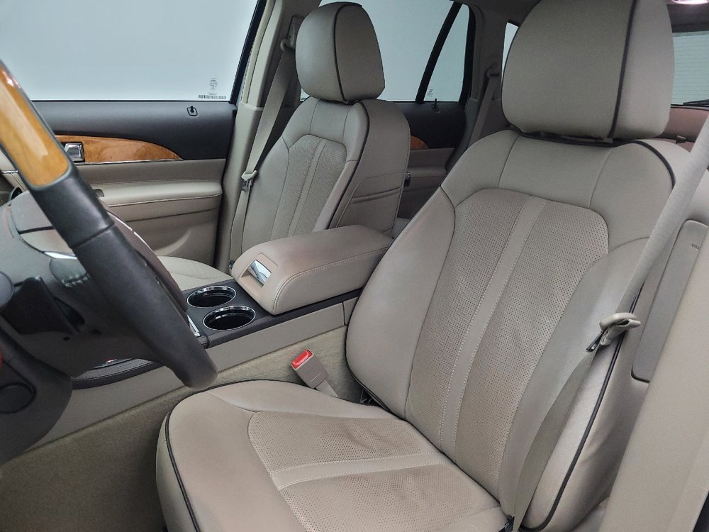 Used 2015 Lincoln MKX FWD w/ Equipment Group 102A image 17