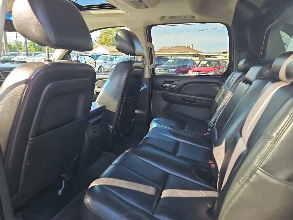Used 2013 Chevrolet Avalanche LT w/ All-Star Edition image 39