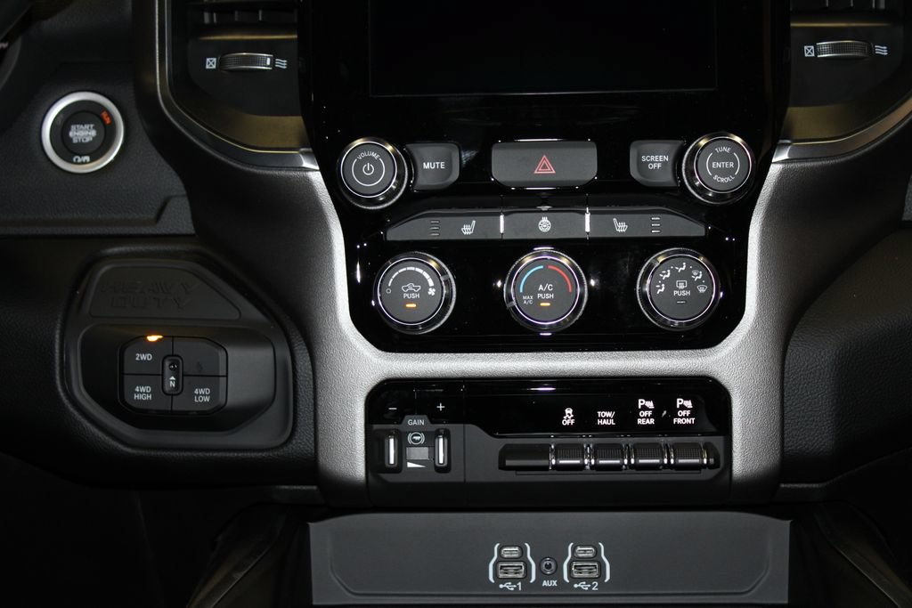 New 2026 RAM 2500 Big Horn AWD/4WD image 19
