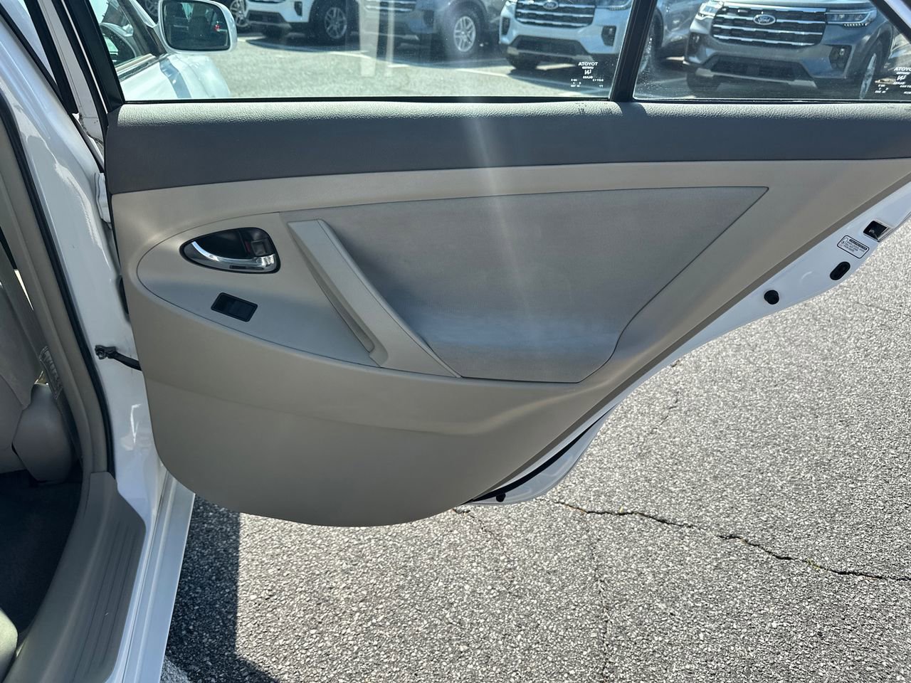 Used 2009 Toyota Camry LE image 16