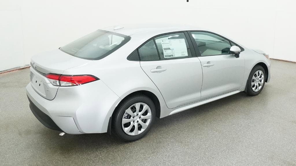 Used 2026 Toyota Corolla LE FWD image 7