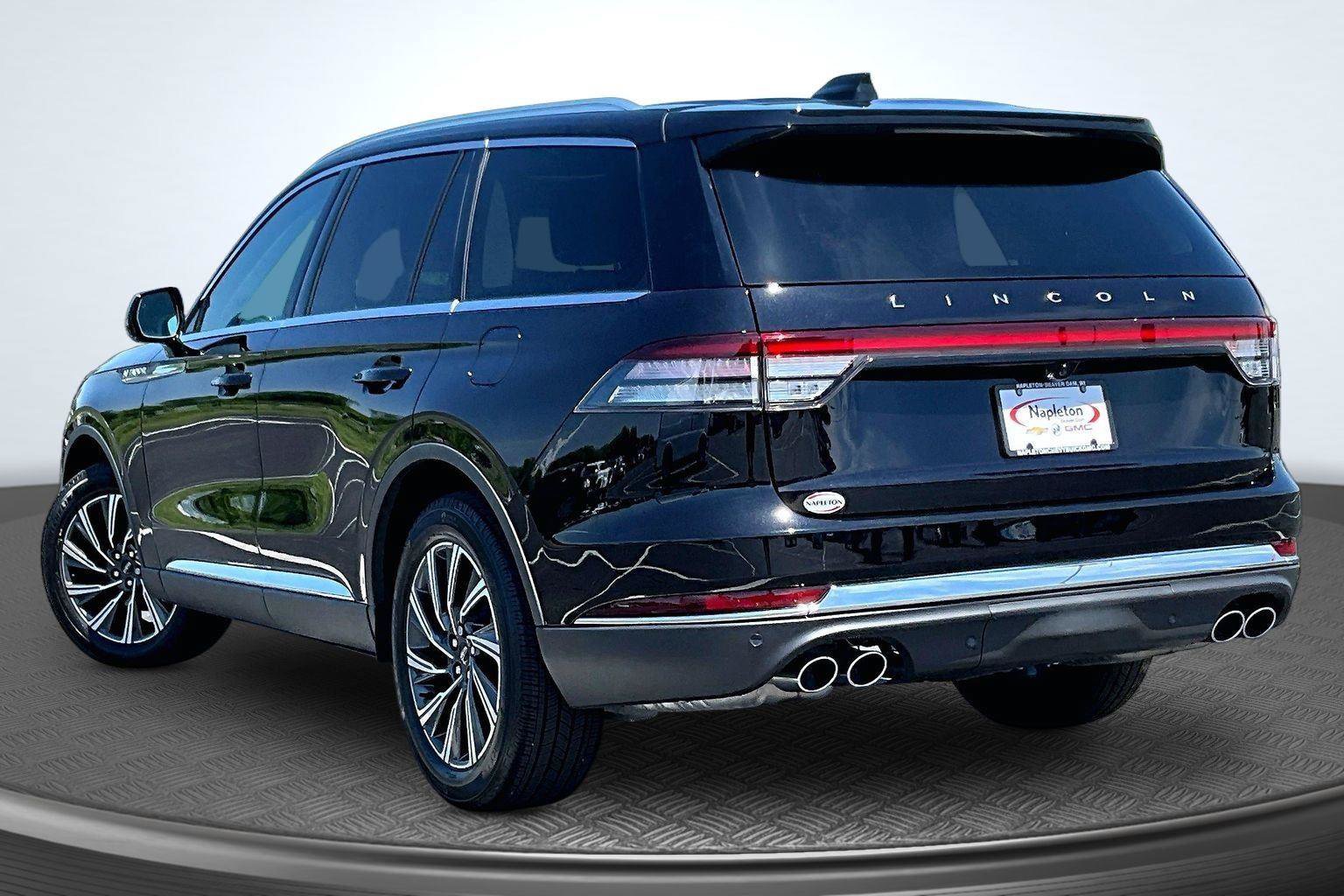 Used 2025 Lincoln Aviator AWD image 14