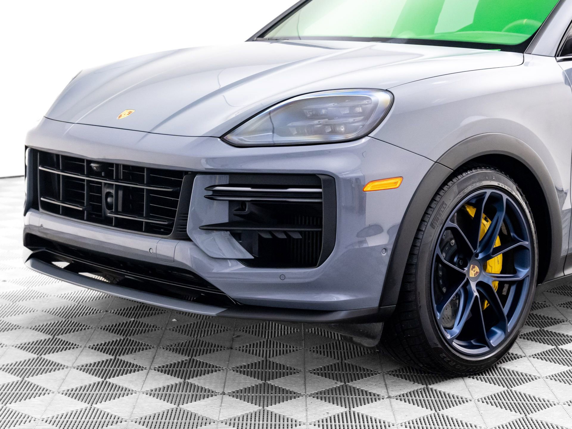 Certified 2024 Porsche Cayenne Turbo GT image 40