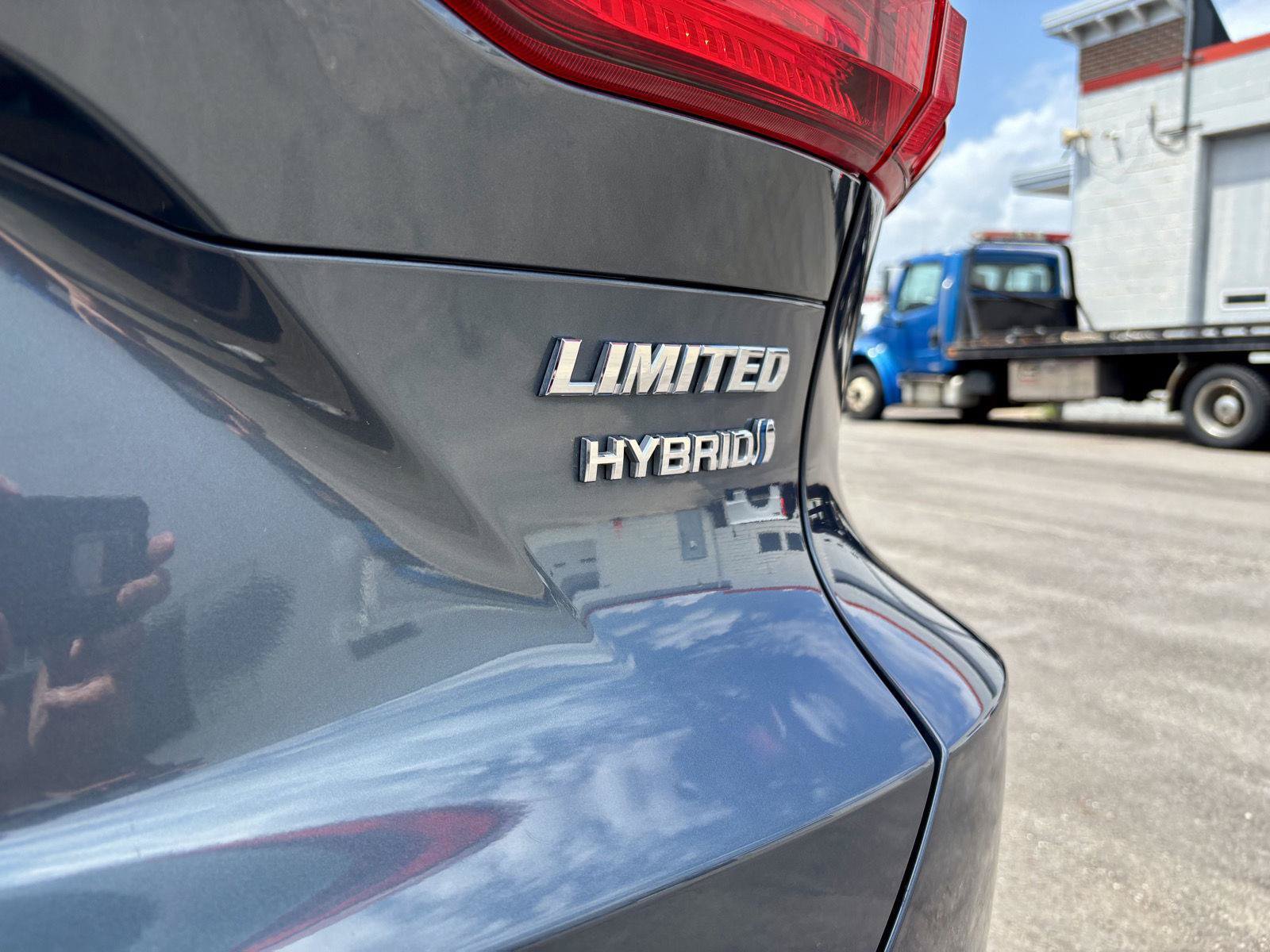Used 2022 Toyota Venza Limited AWD/4WD image 33