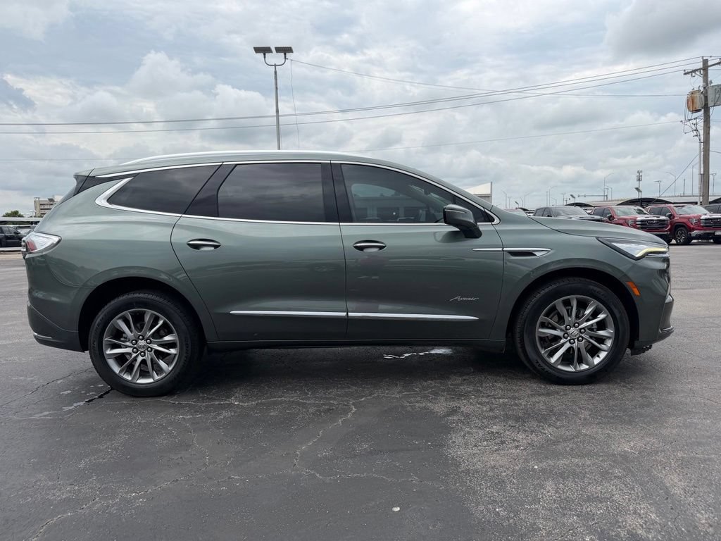 Used 2023 Buick Enclave Avenir w/ Avenir Technology Package FWD image 5