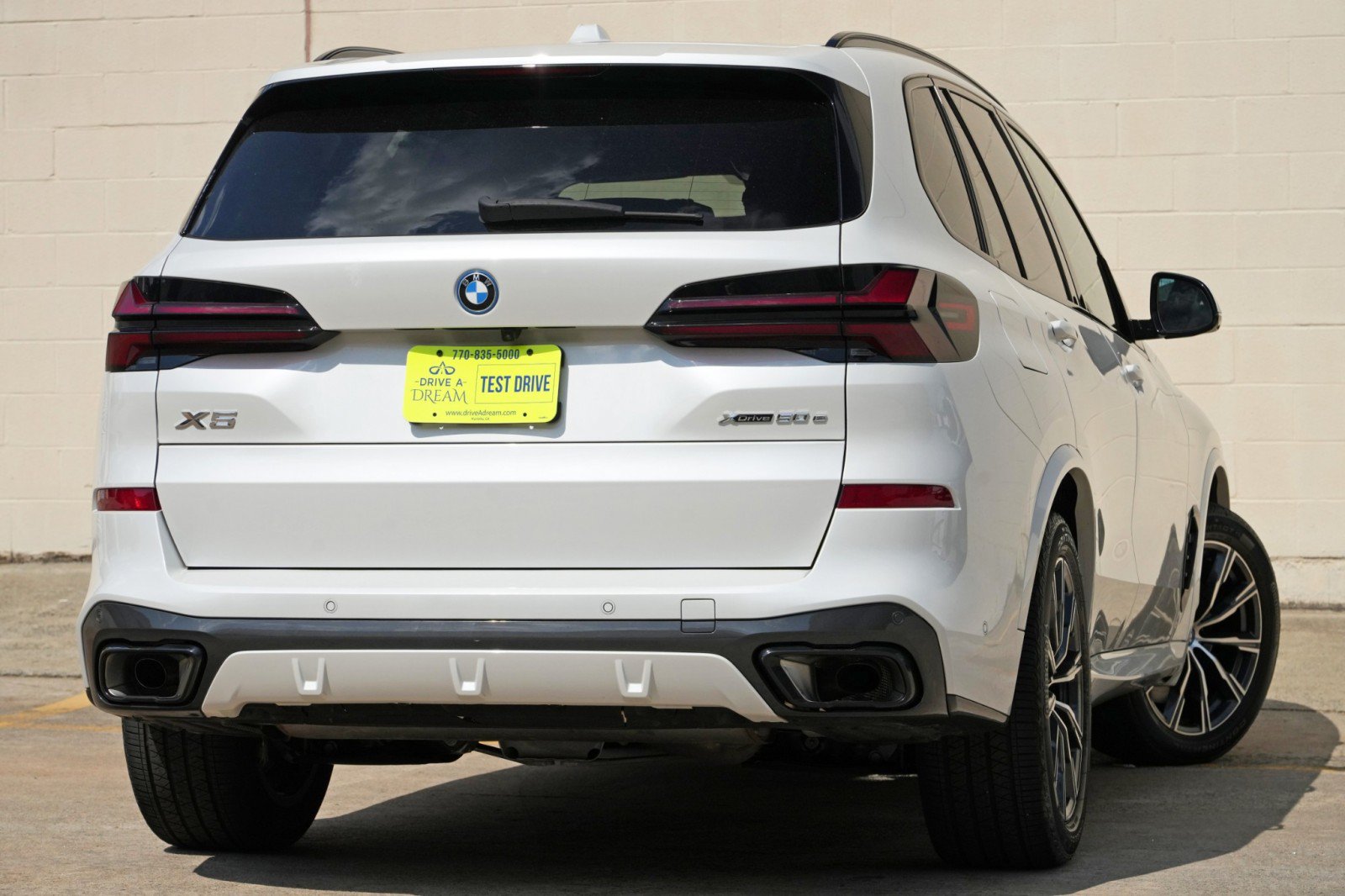 Used 2024 BMW X5 xDrive50e w/ M Sport Package AWD/4WD image 5
